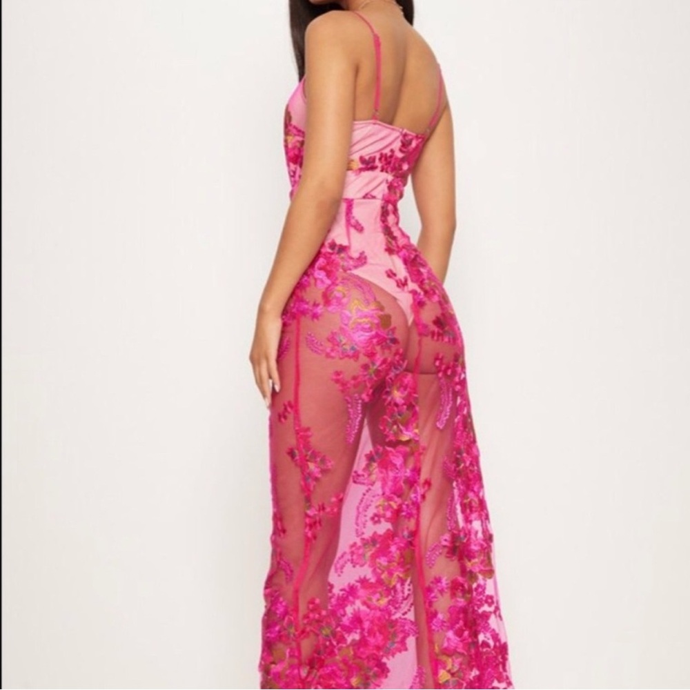 Pretty Little Things size 6 Pink Floral Sheer Women's Dress with body suit